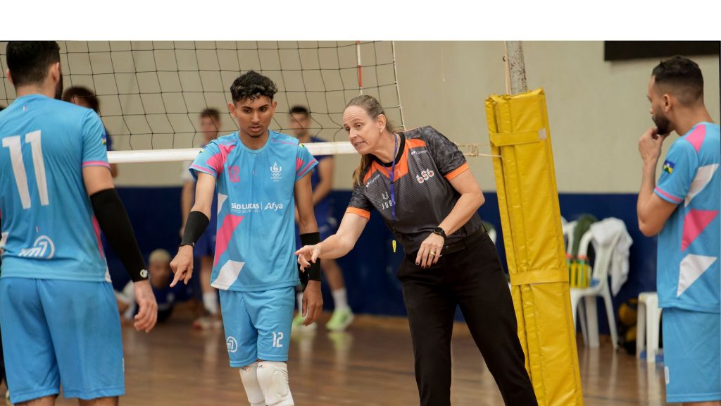 Integrante da comissão de arbitragem, ex-atleta campeã mundial de vôlei participa do JUBs pela primeira vez