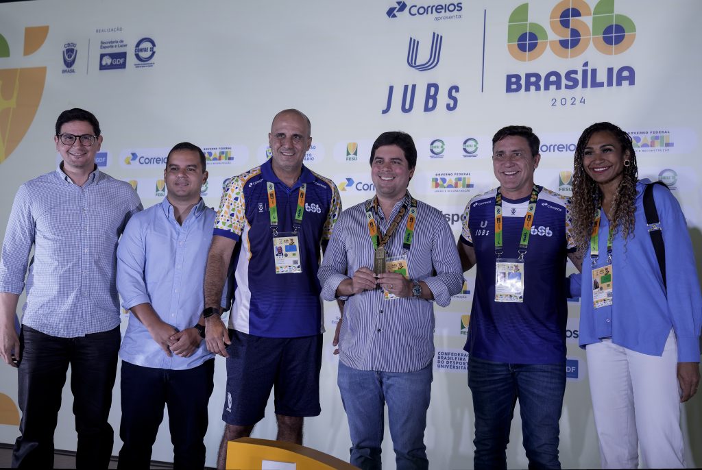 Ministro do Esporte conhece estrutura do JUBs em Brasília